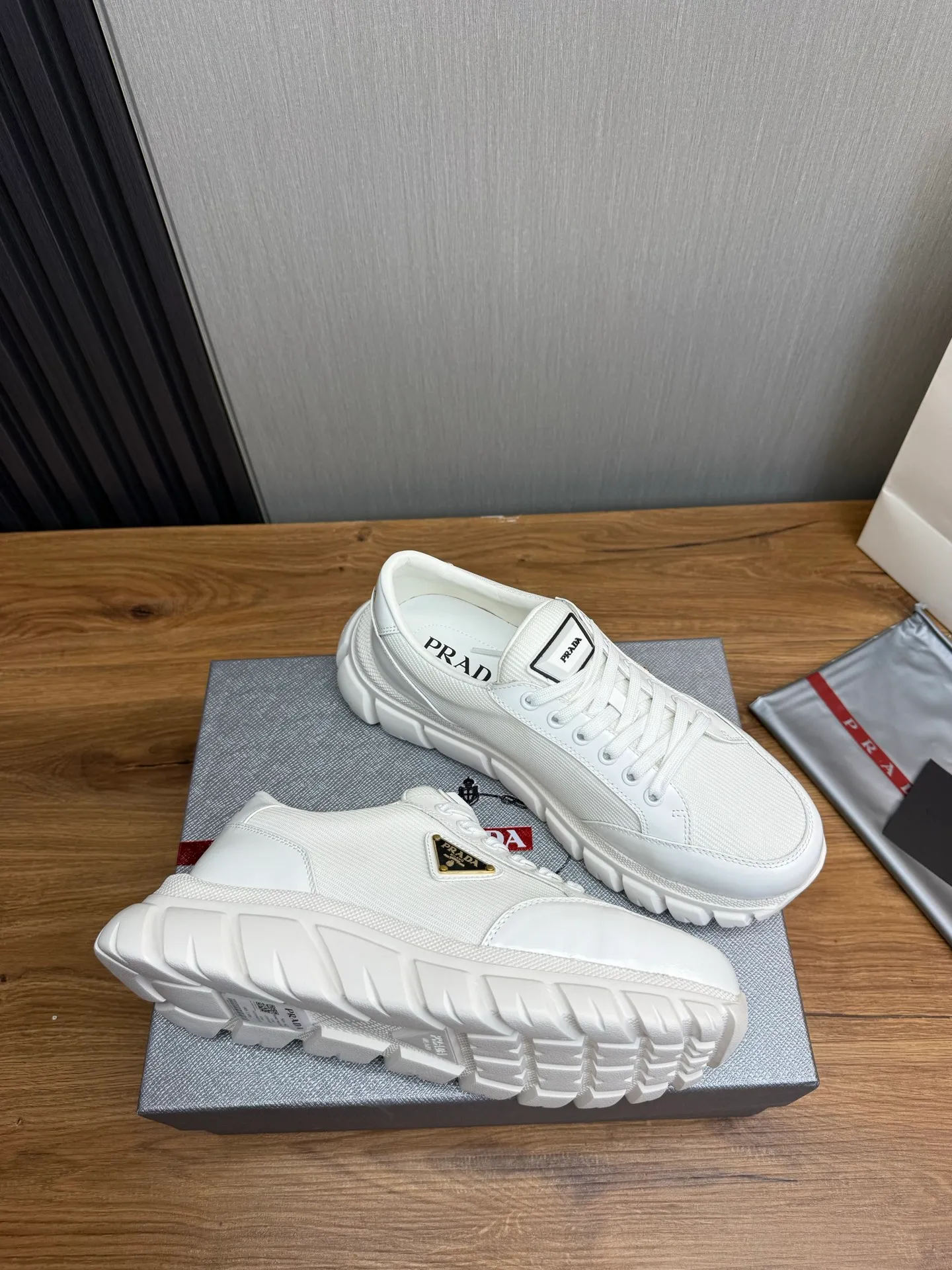 Men's shoes 💰580💰 [PRADA] Popular men's shoes shipped 👏Official website synchronization ⬆️Original cowhide fabric + cowhide lining, 1⃣️:1⃣️reproduction, original sole, 38-45 (45. Customized, non-refundable)
